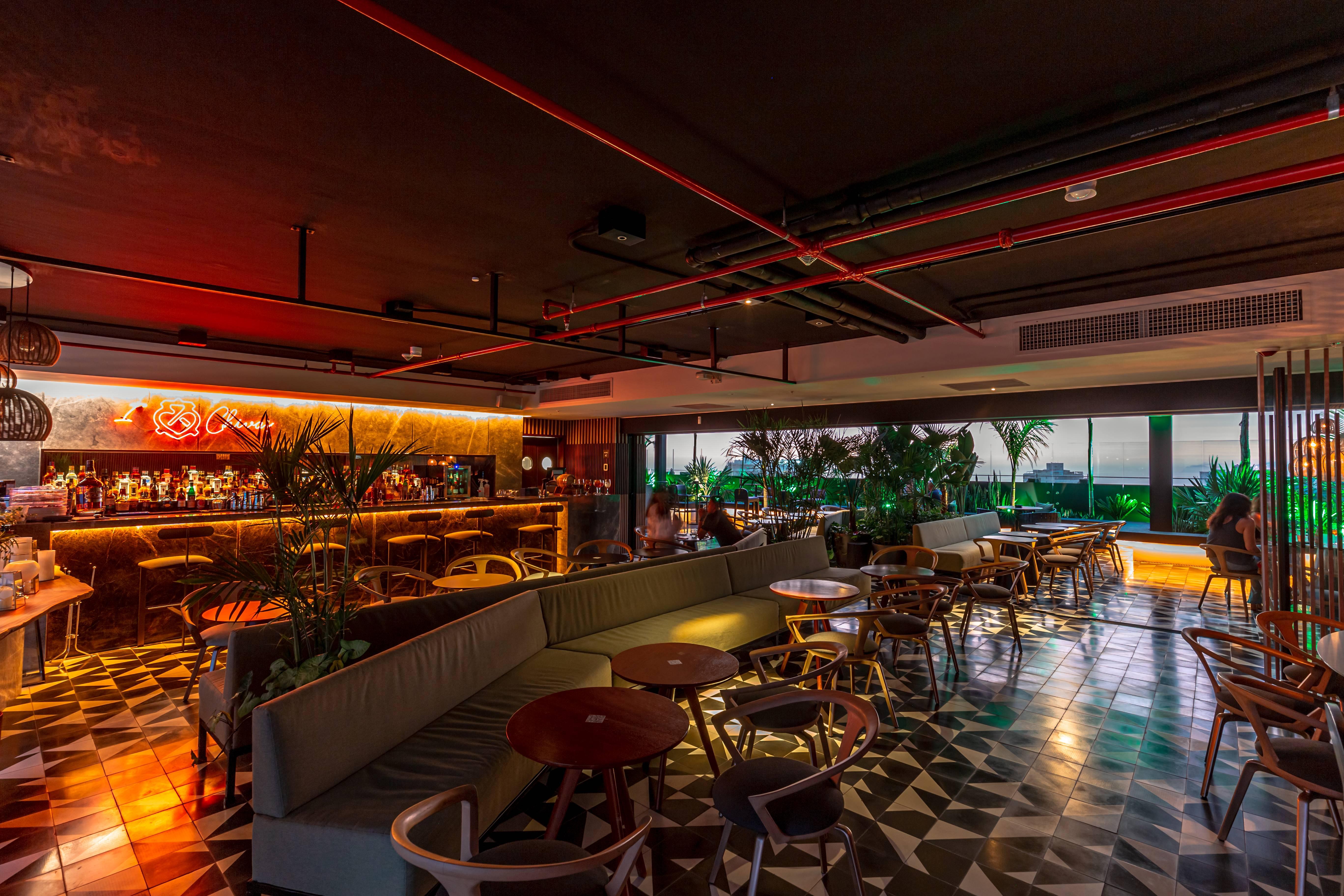 Pullman Lima Miraflores 외부 사진 The interior of the bar