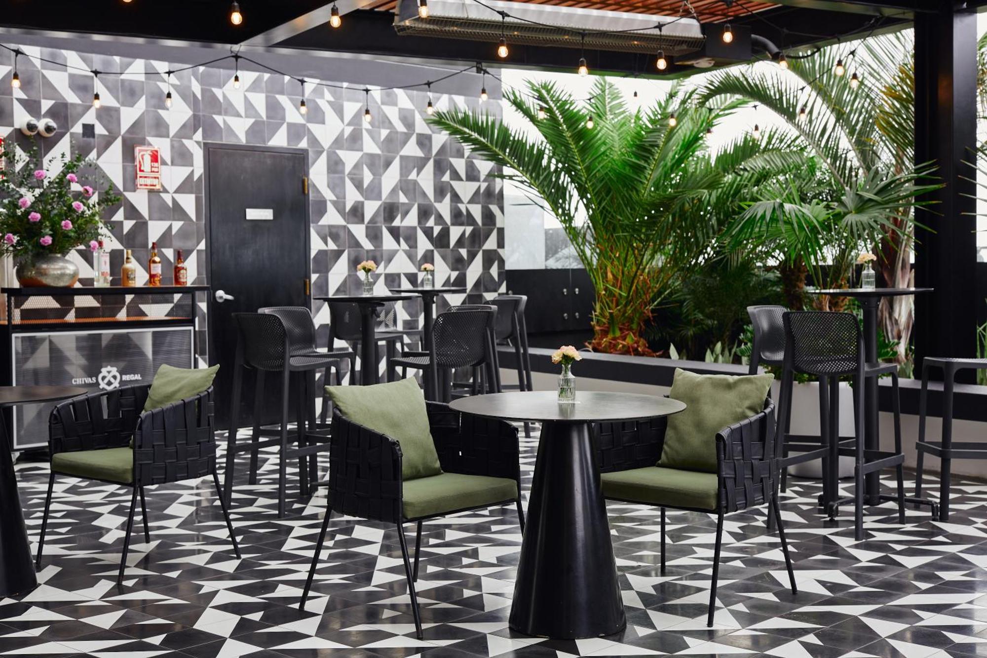 Pullman Lima Miraflores 외부 사진 The interior of the restaurant