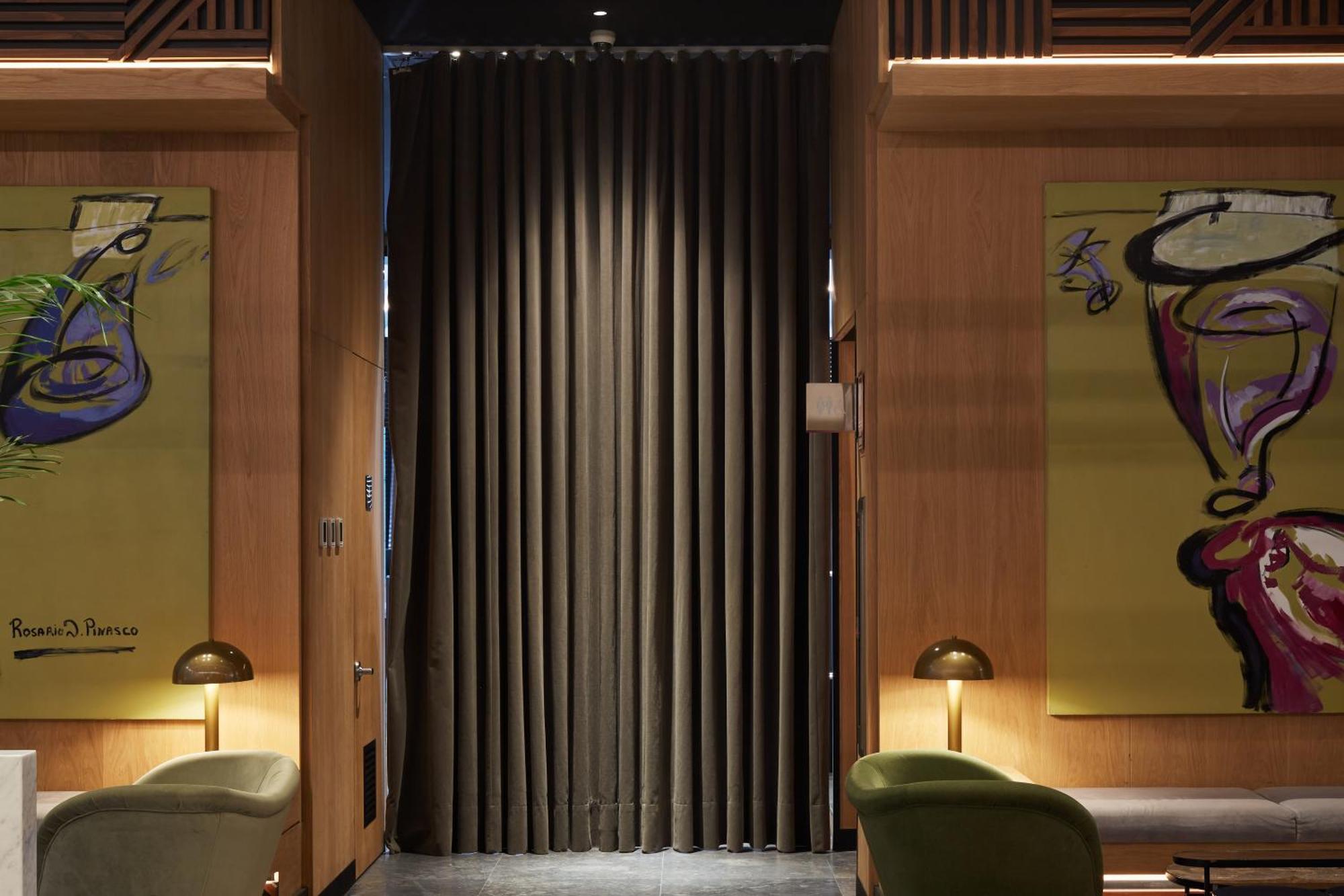 Pullman Lima Miraflores 외부 사진 A curtain