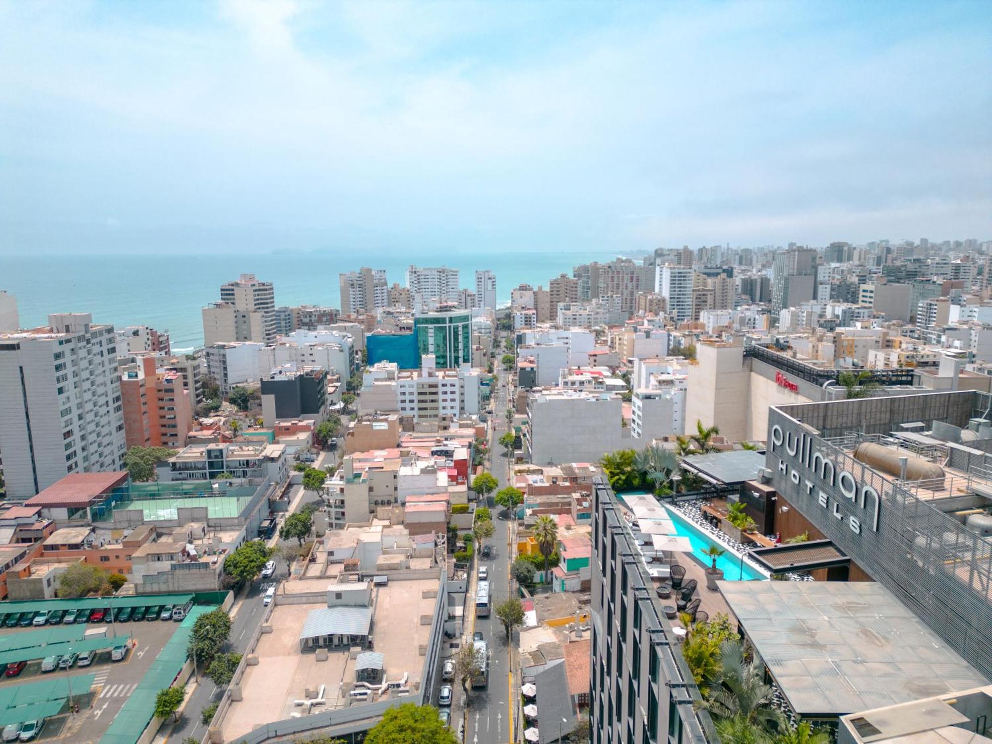 Pullman Lima Miraflores 외부 사진 Skyline of Iquique