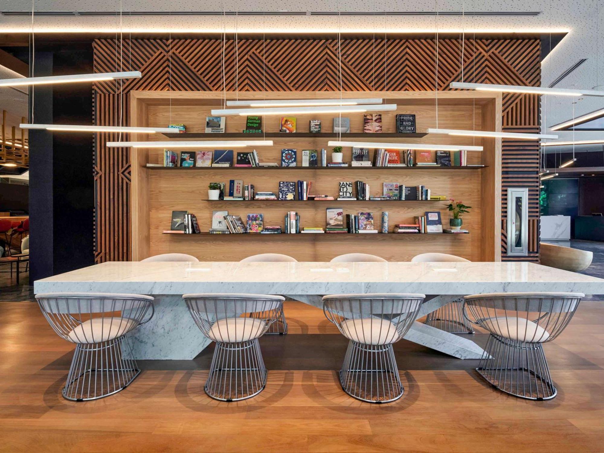 Pullman Lima Miraflores 외부 사진 The library at the new building