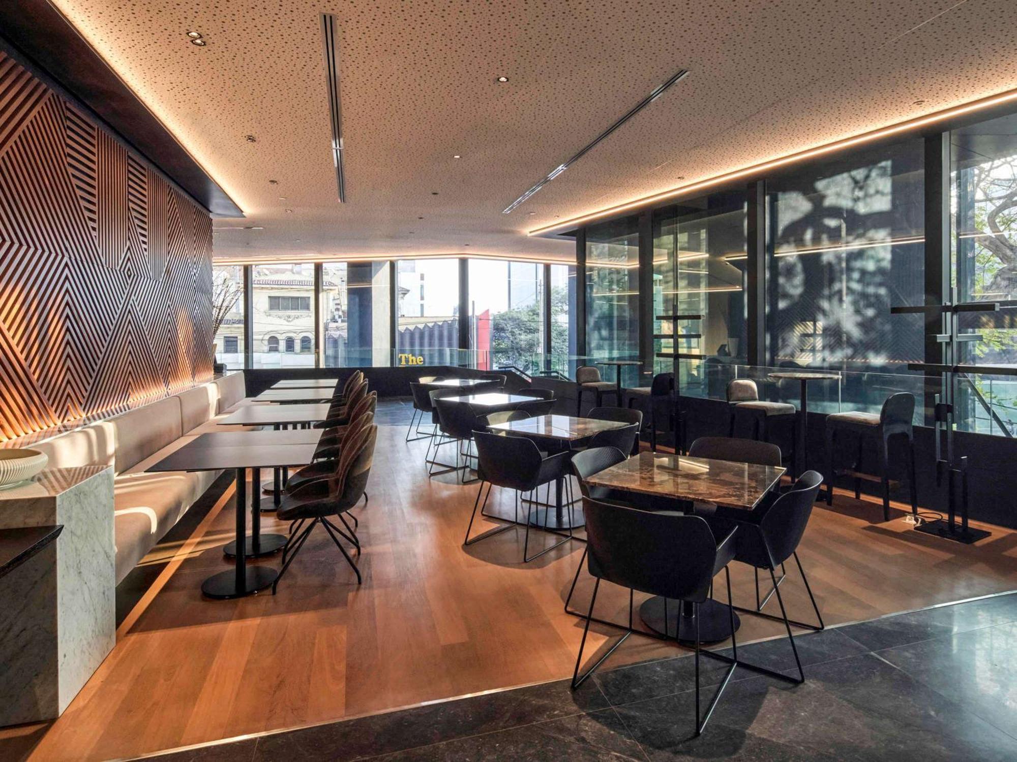Pullman Lima Miraflores 외부 사진 The interior of the lounge
