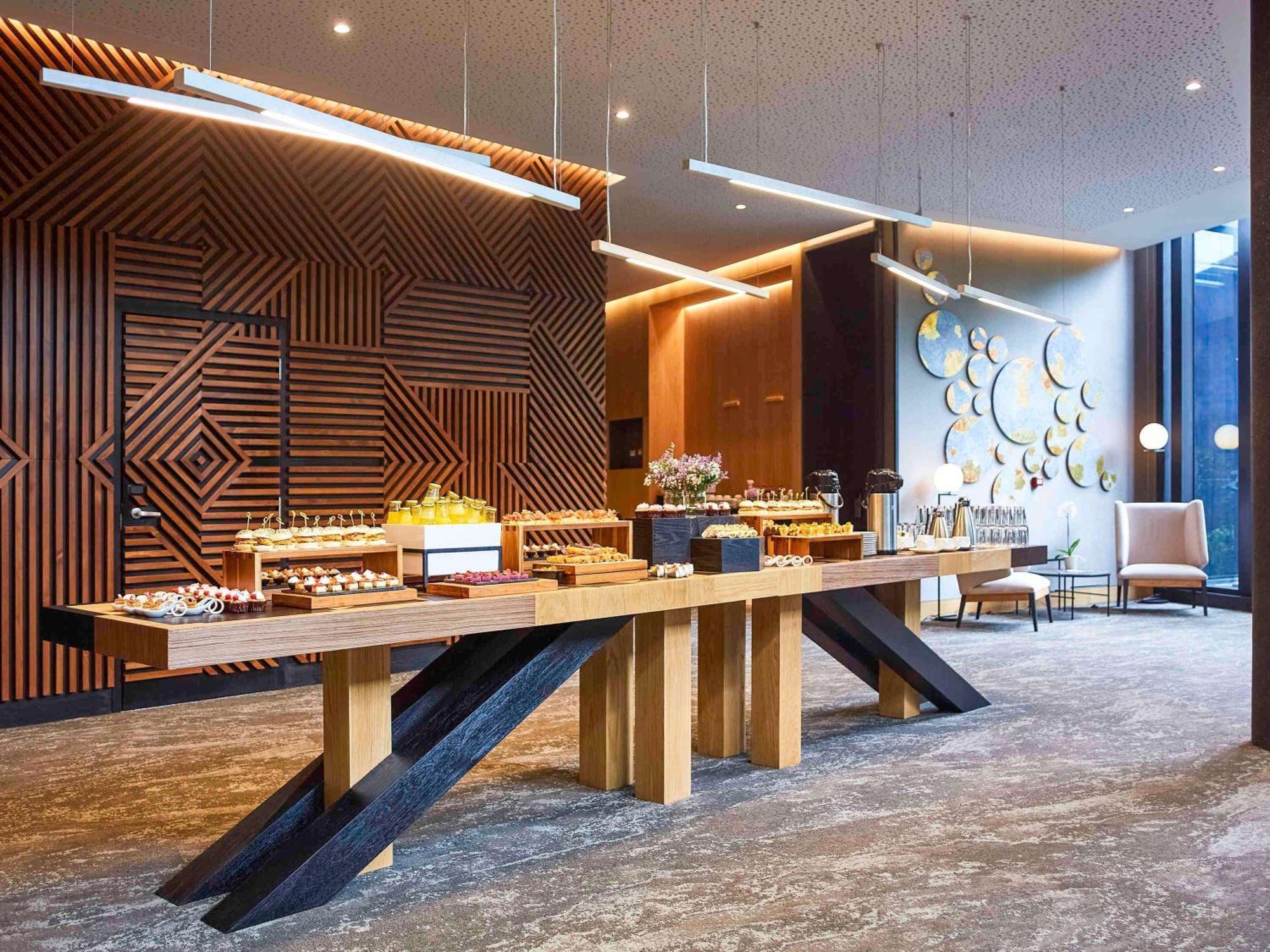 Pullman Lima Miraflores 외부 사진 The lobby of the hotel